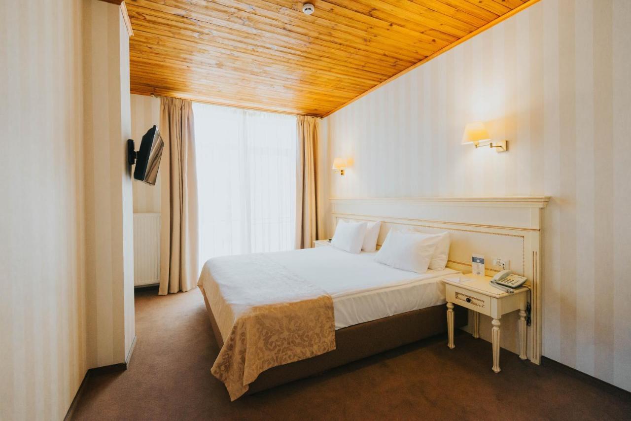 Premier Geneva