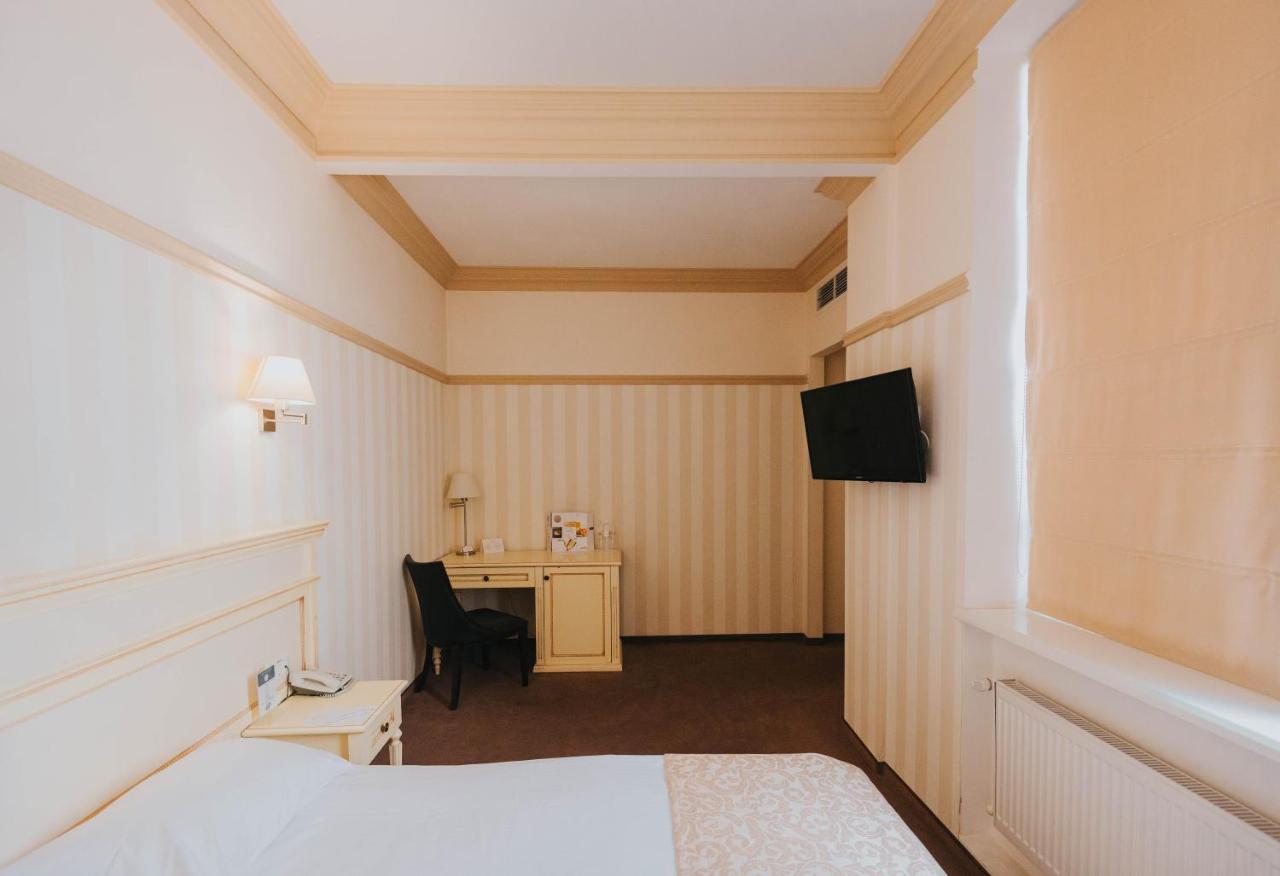 Premier Geneva 4*