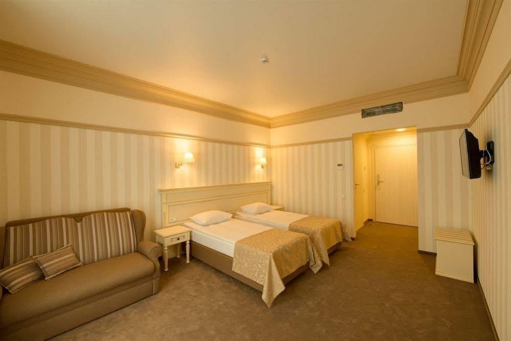 Premier Geneva 4*